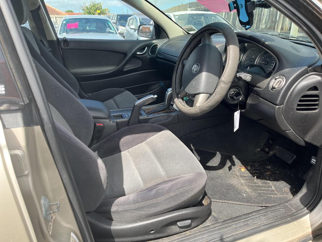 Photo '14' of Holden Commodore Berlina V6