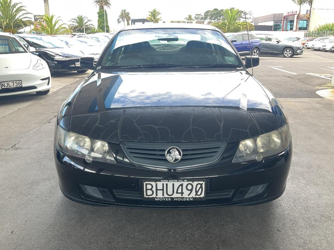 Photo '3' of Holden Commodore S V8