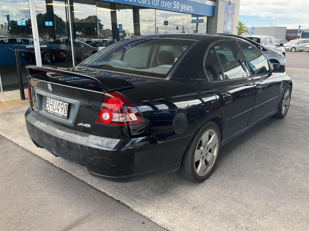 Photo '7' of Holden Commodore S V8