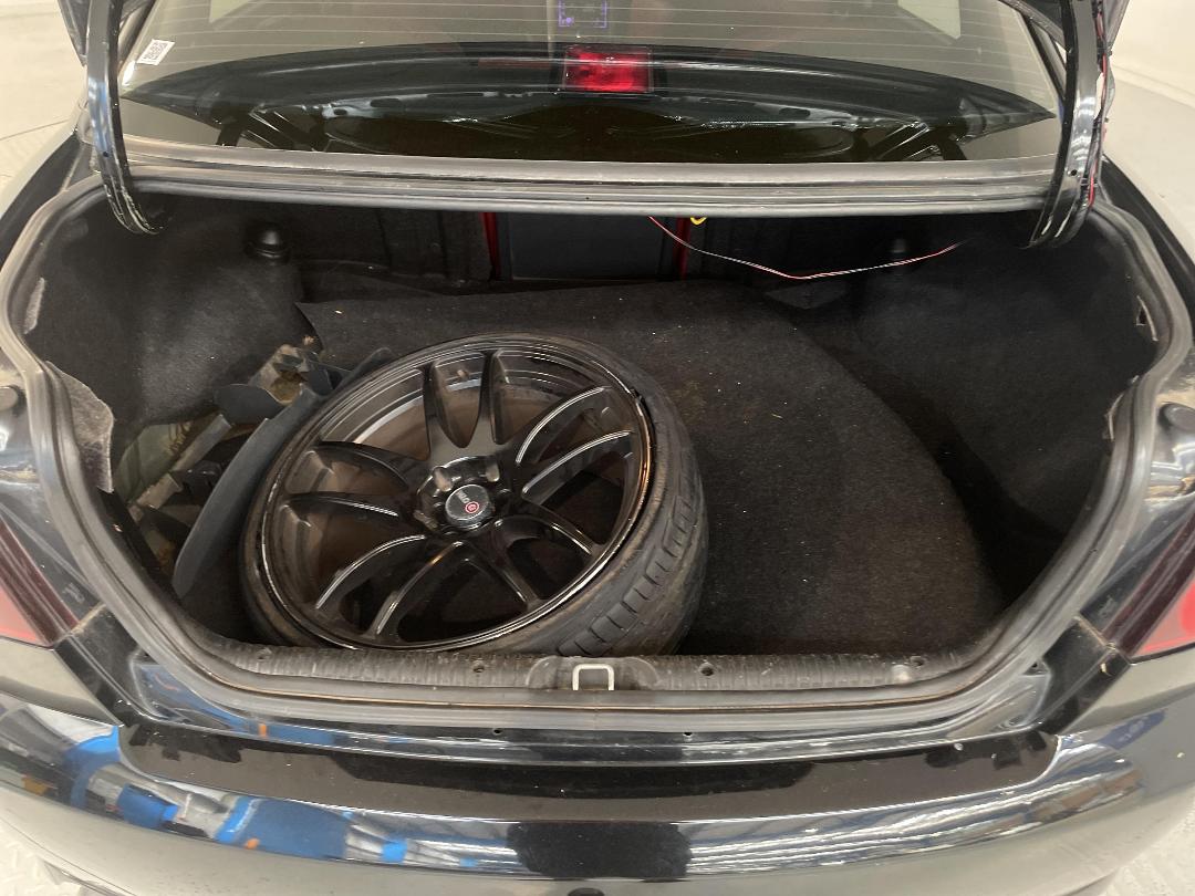 Photo '14' of Holden Commodore Photo '14' of Holden Commodore