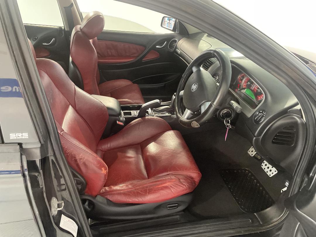 Photo '16' of Holden Commodore Photo '16' of Holden Commodore