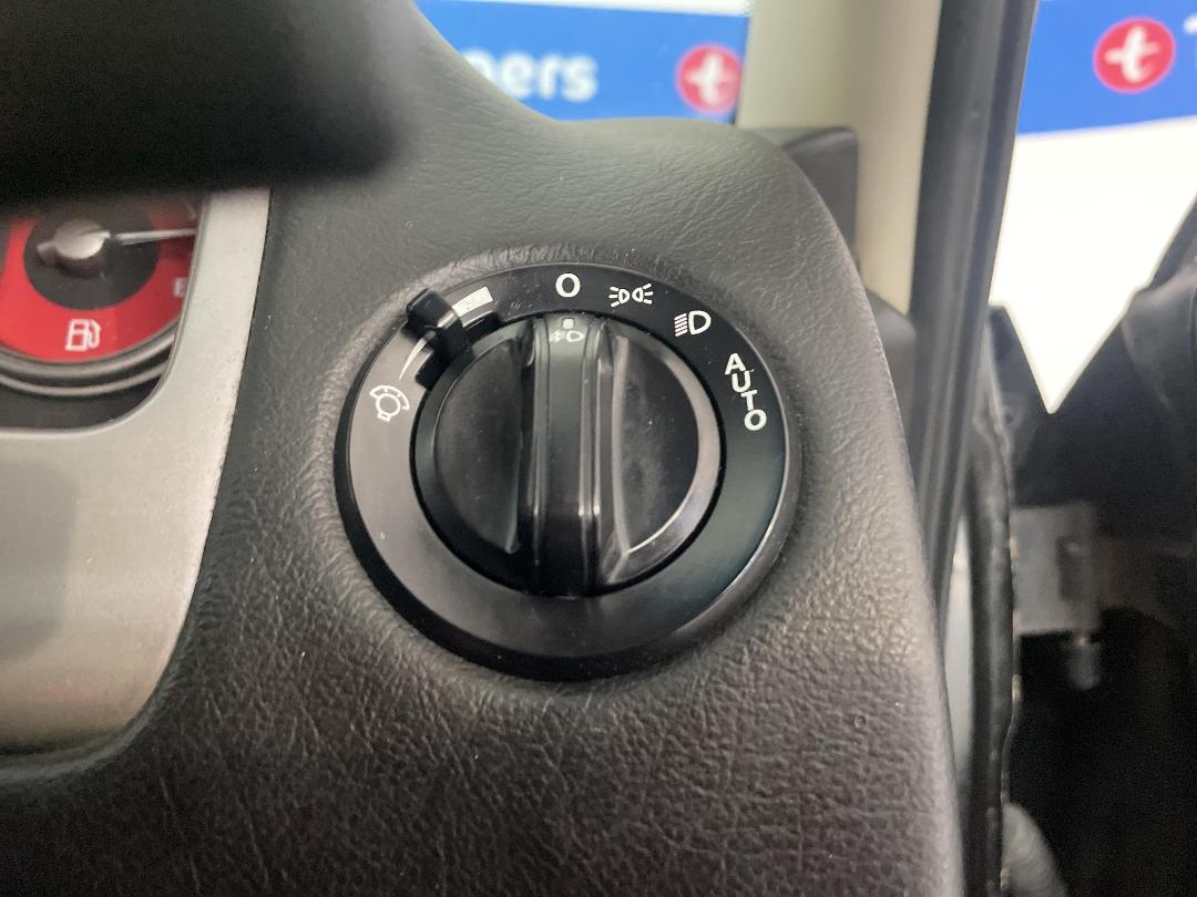 Photo '24' of Holden Commodore Photo '24' of Holden Commodore