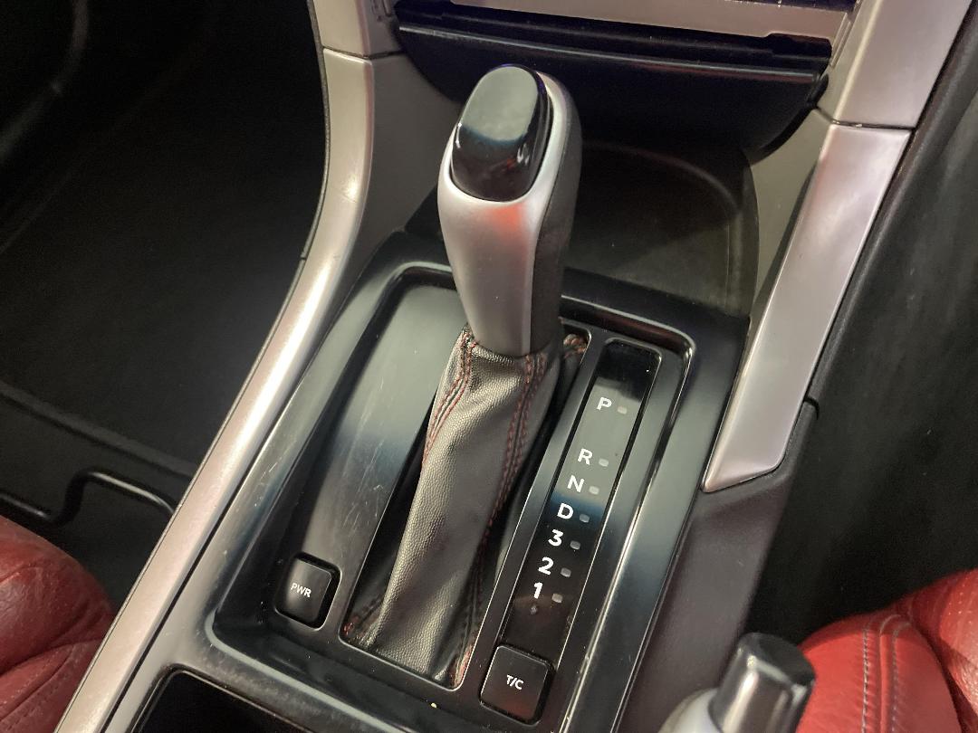 Photo '28' of Holden Commodore Photo '28' of Holden Commodore