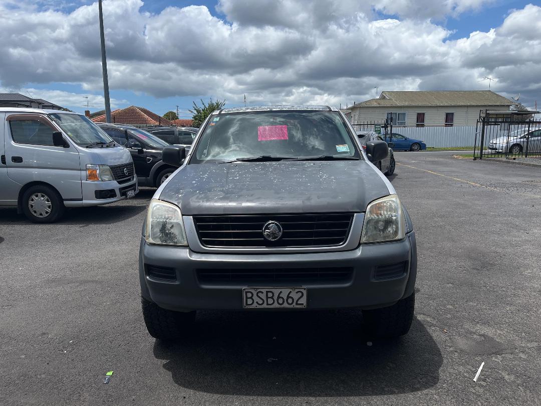 Photo '2' of Holden Rodeo 4X2 LX Crew V6