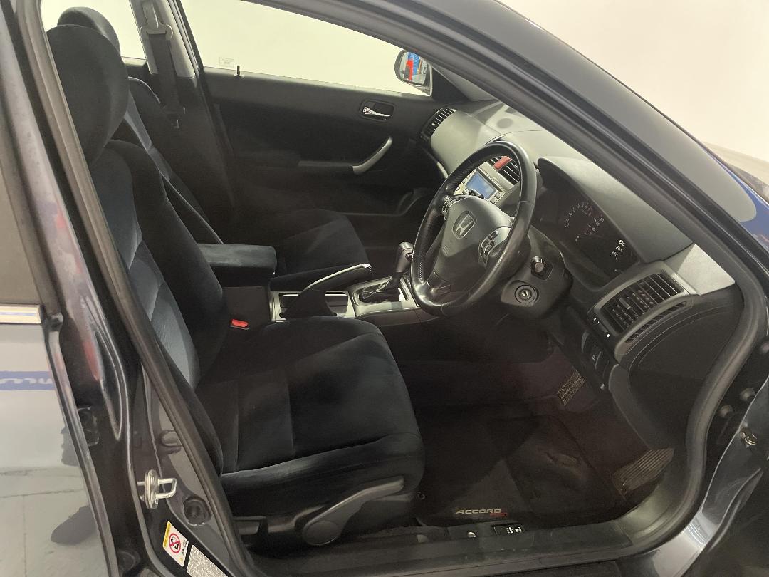 Photo '16' of Honda Accord Photo '16' of Honda Accord