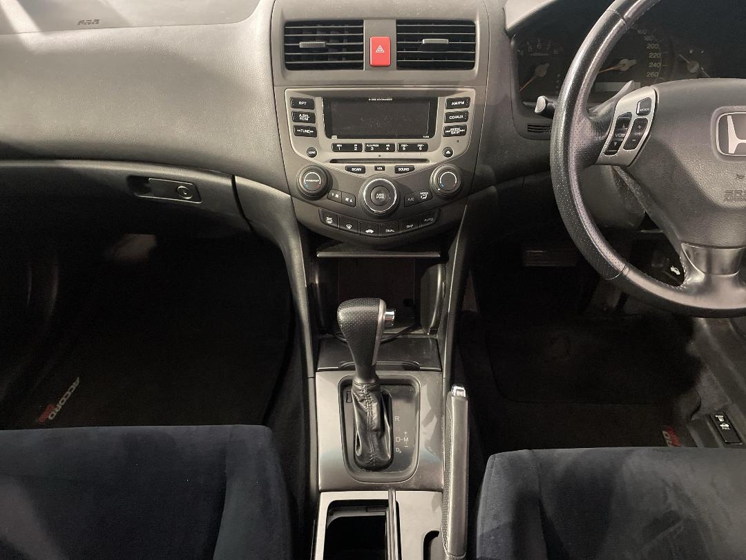 Photo '18' of Honda Accord Photo '18' of Honda Accord