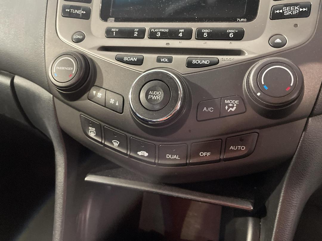 Photo '30' of Honda Accord Photo '30' of Honda Accord