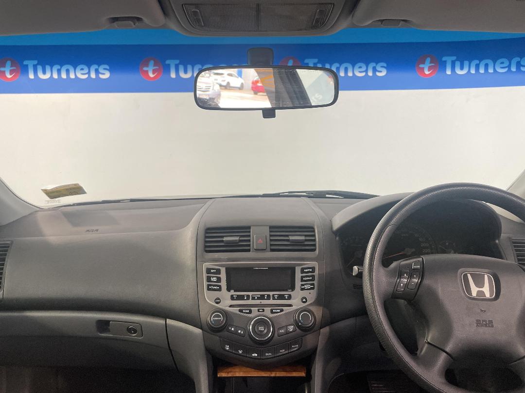 Photo '17' of Honda Accord