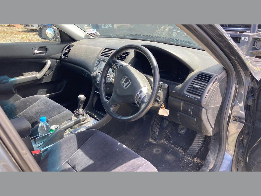 Photo '4' of Honda Accord Euro Photo '4' of Honda Accord Euro