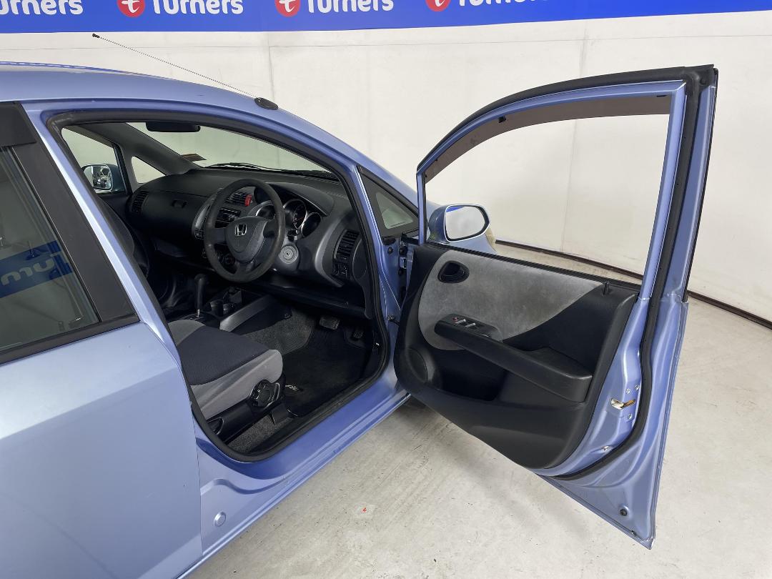 Photo '15' of Honda FIT