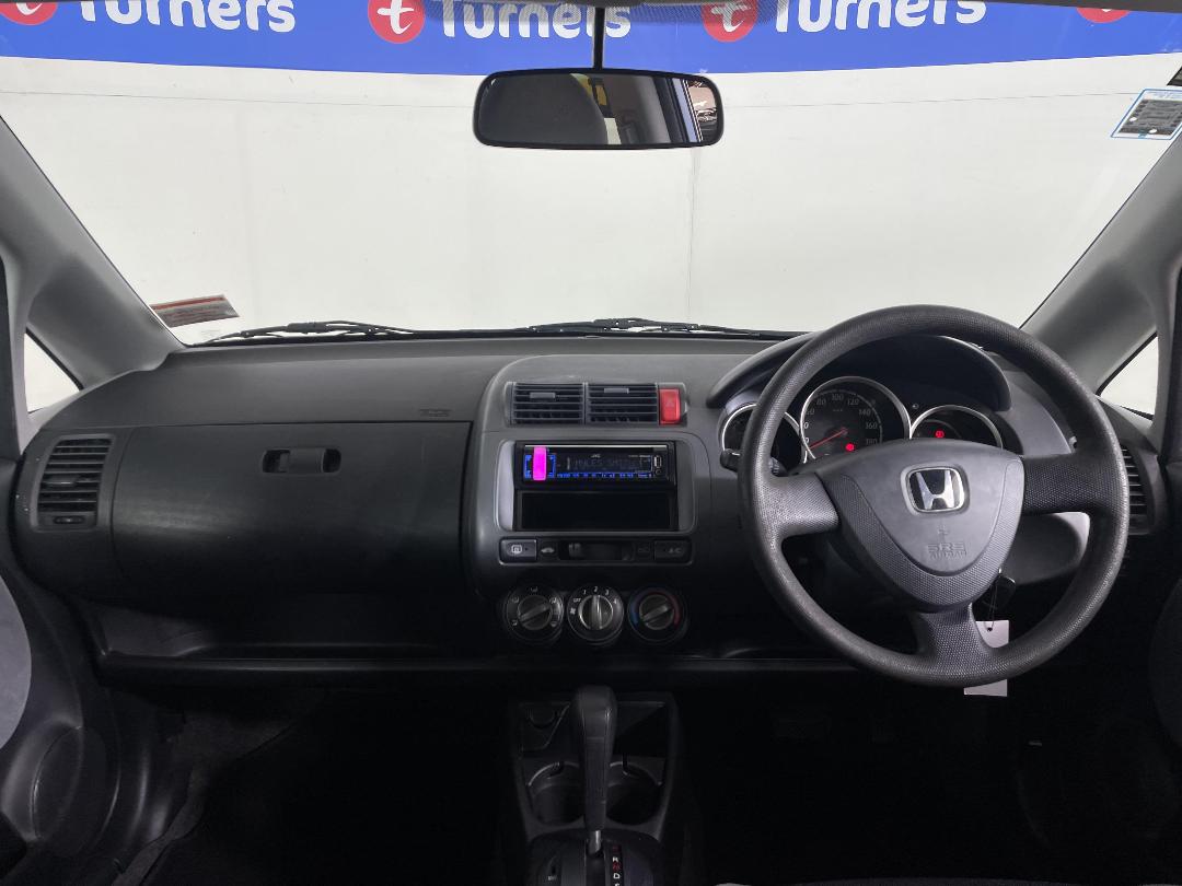 Photo '17' of Honda FIT