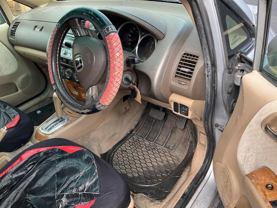 Photo '12' of Honda FIT Aria