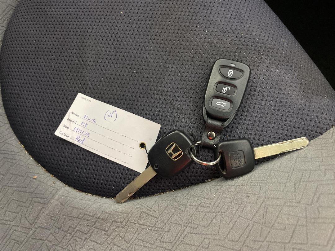 Photo '22' of Honda FIT Photo '22' of Honda FIT