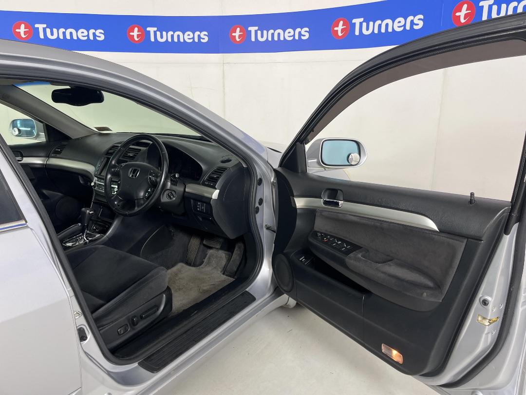 Photo '15' of Honda Inspire