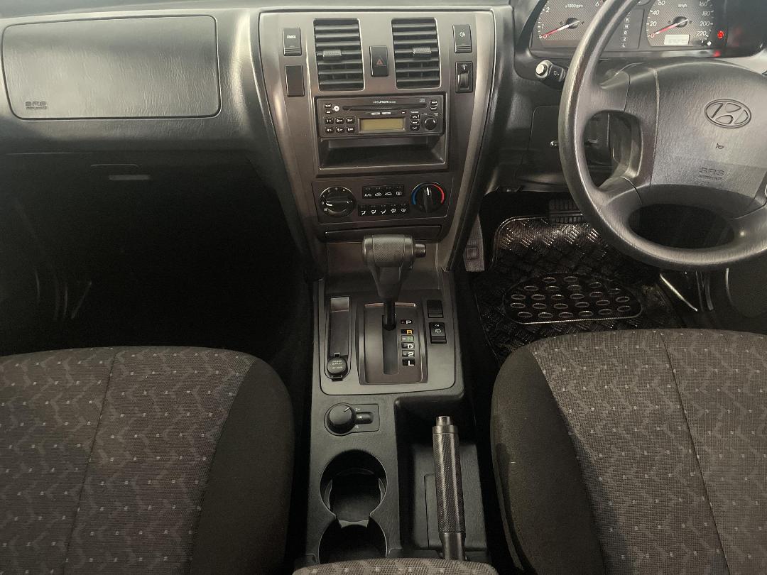 Photo '18' of Hyundai Terracan Photo '18' of Hyundai Terracan