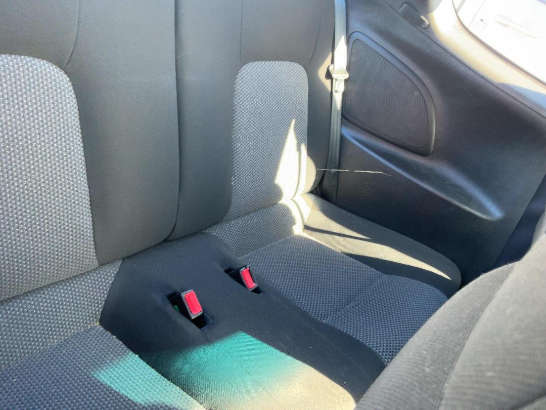 Photo '16' of Hyundai Tiburon GL Photo '16' of Hyundai Tiburon GL