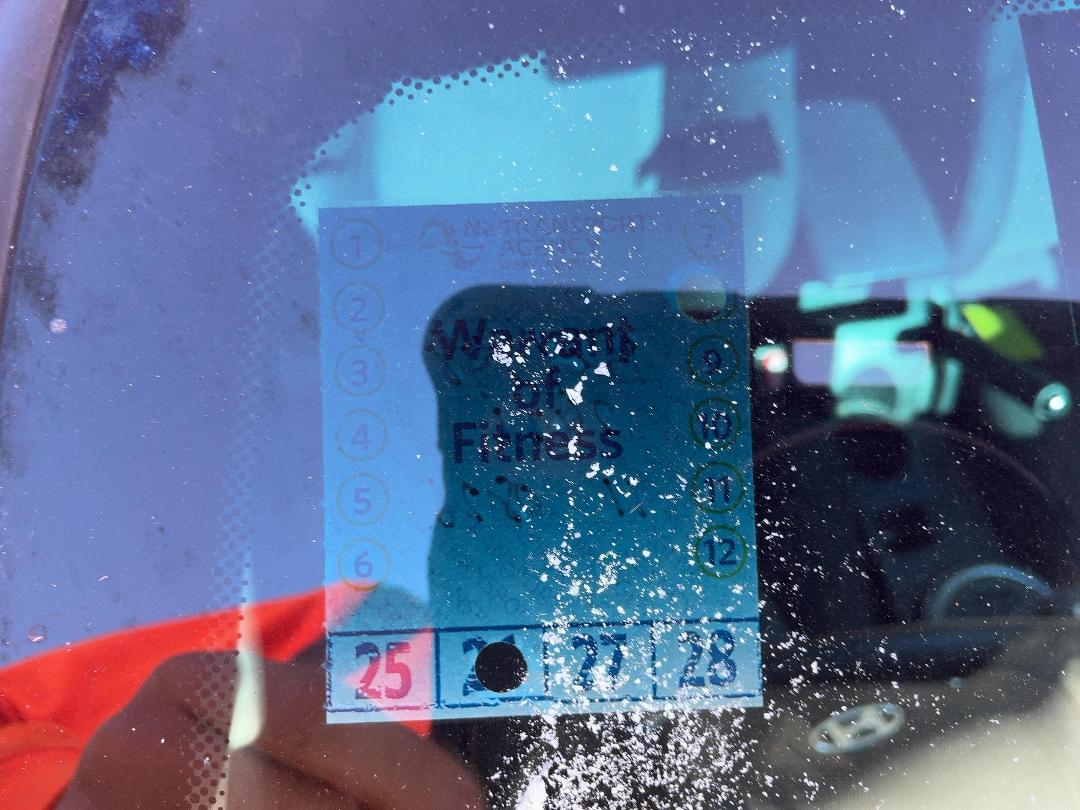 Photo '18' of Hyundai Tiburon GL Photo '18' of Hyundai Tiburon GL