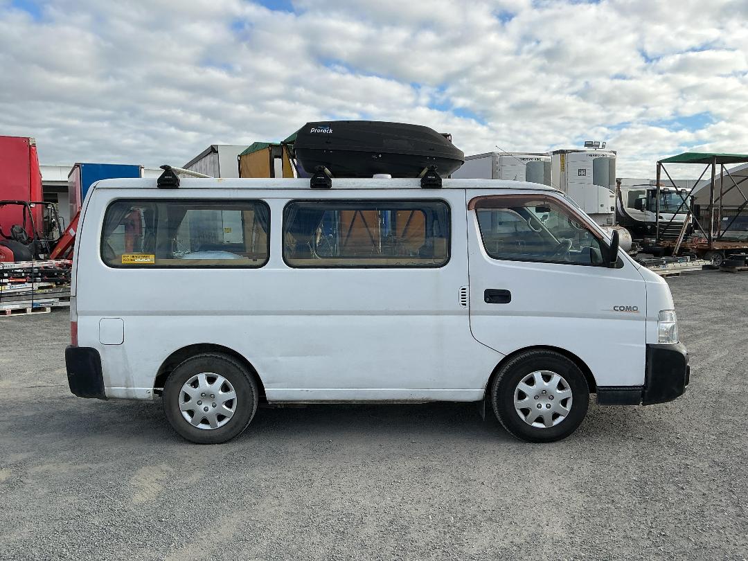 Photo '3' of Isuzu Como Van