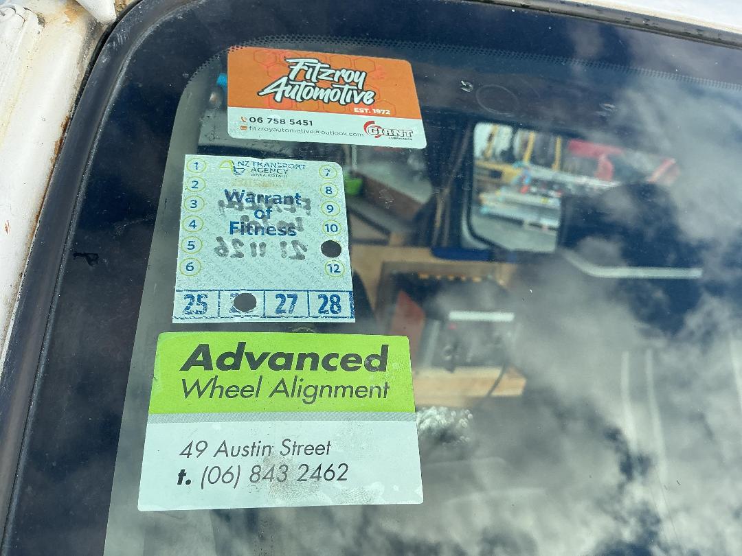 Photo '11' of Isuzu Como Van