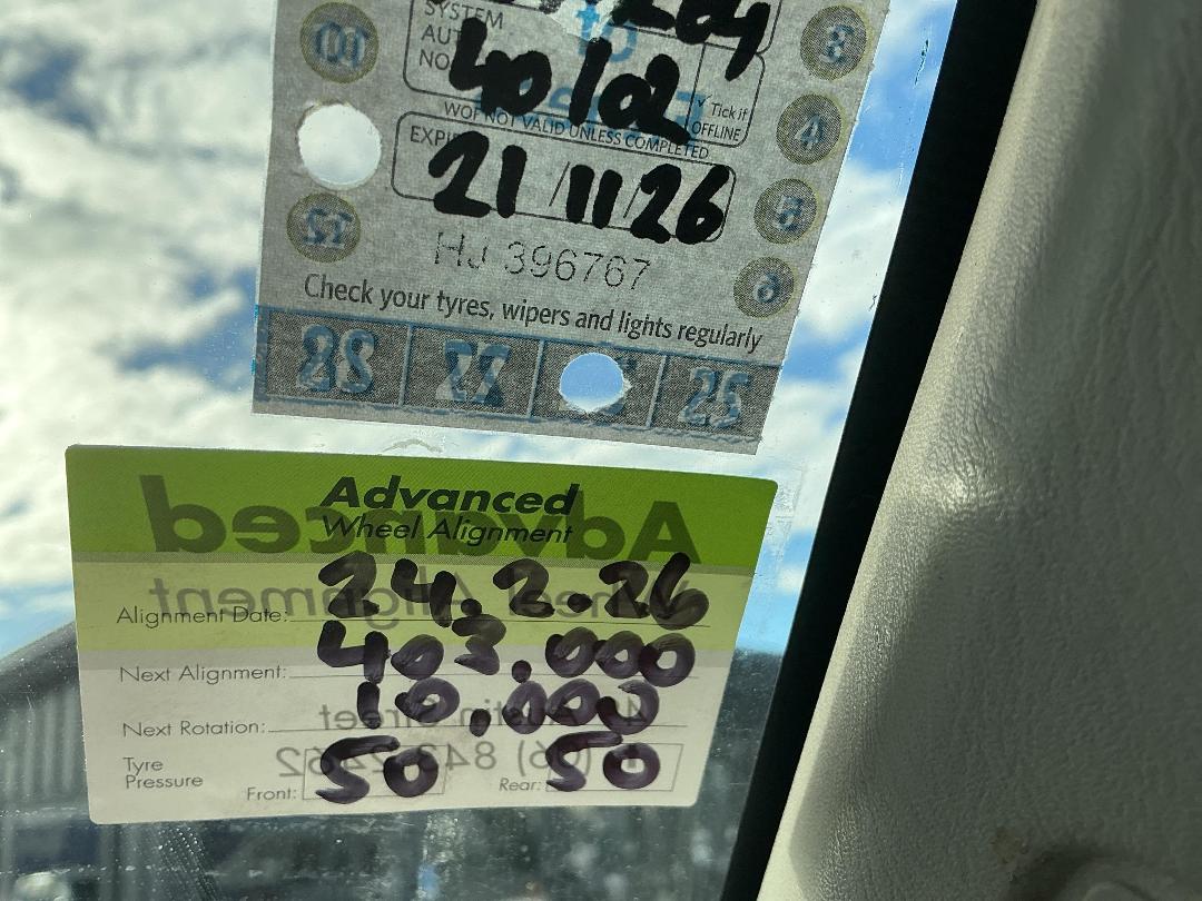 Photo '17' of Isuzu Como Van