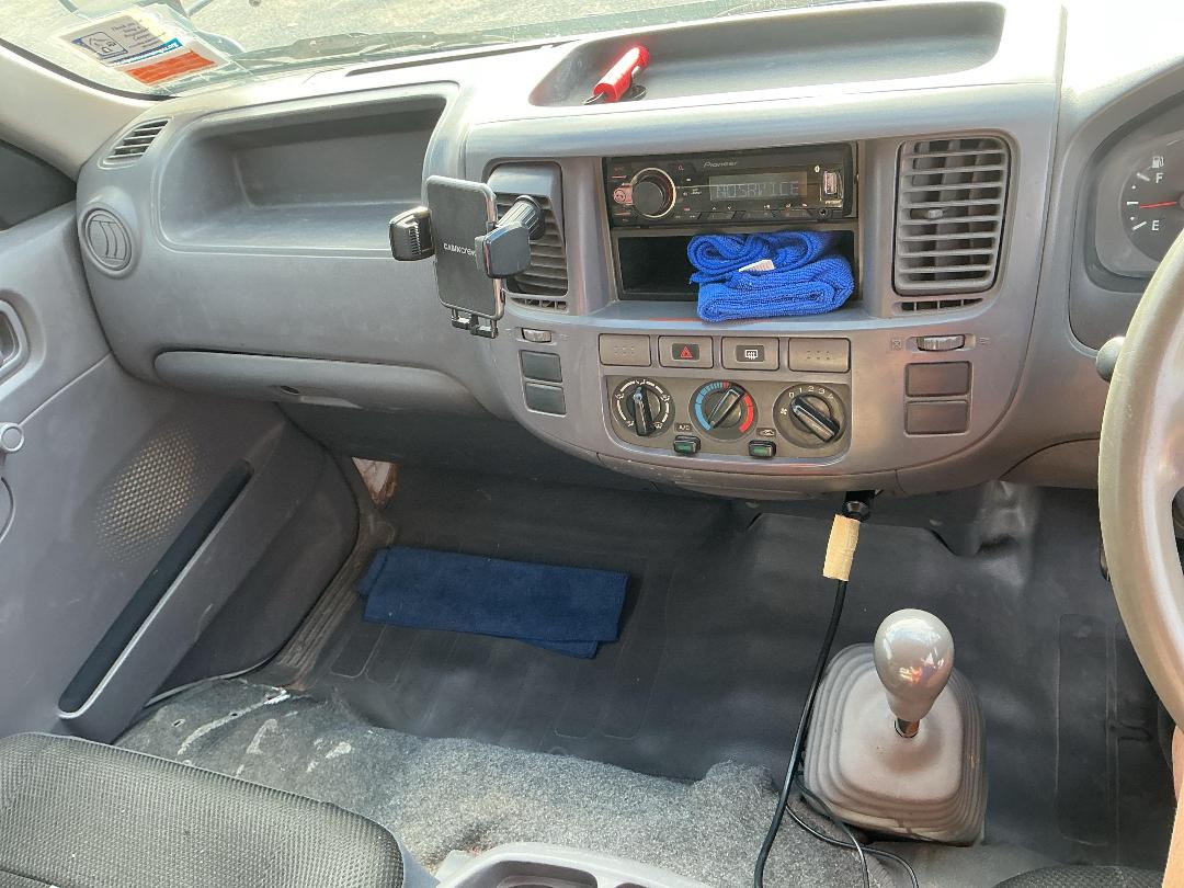 Photo '20' of Isuzu Como Van