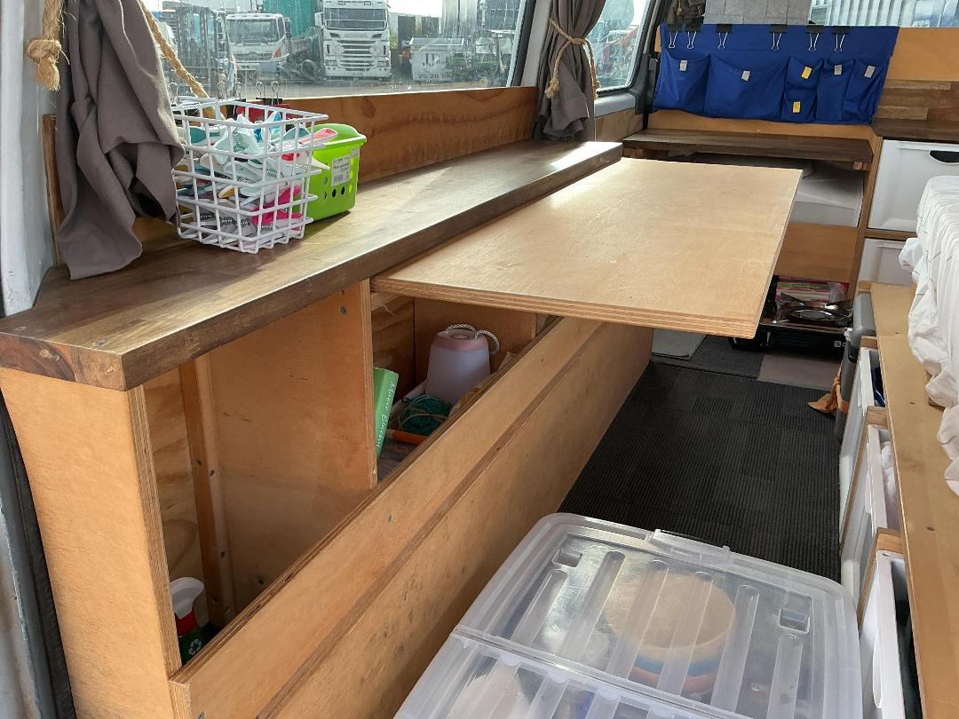 Photo '23' of Isuzu Como Van