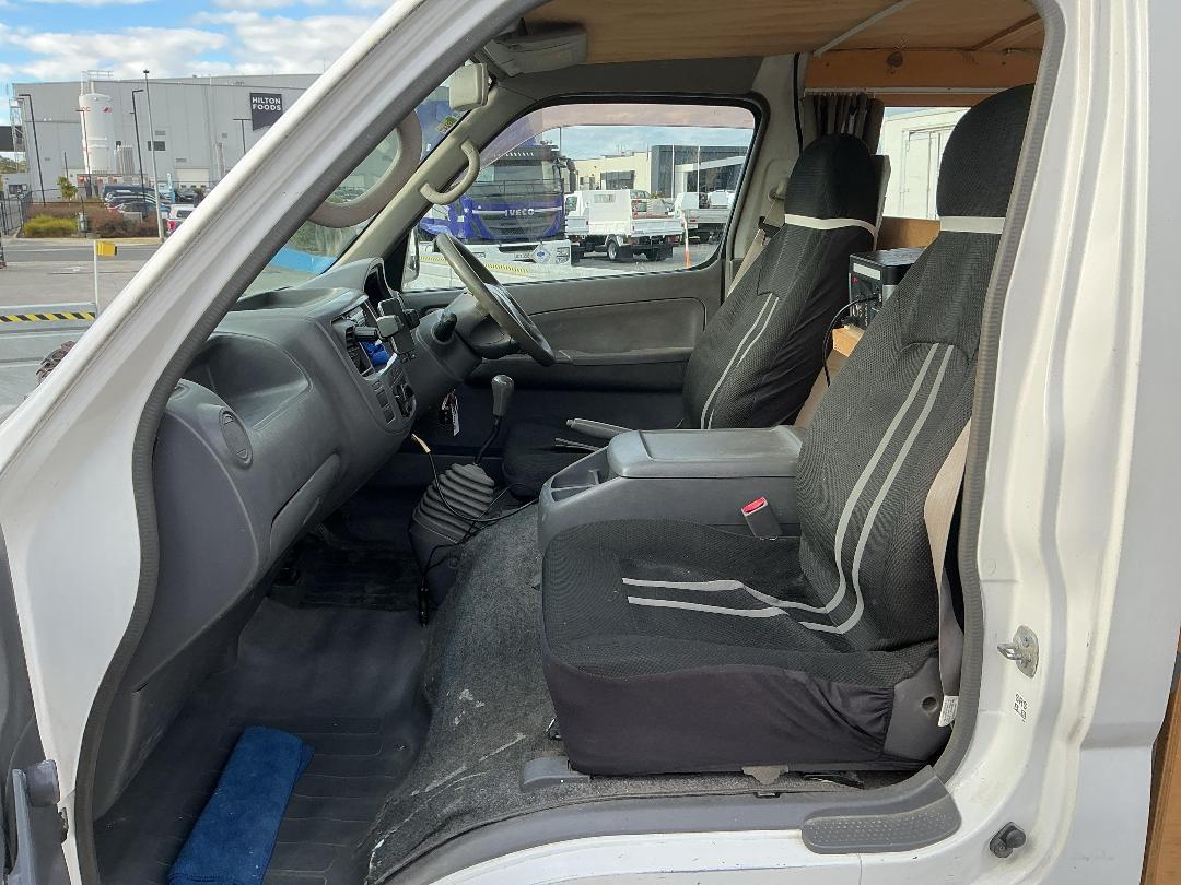 Photo '32' of Isuzu Como Van