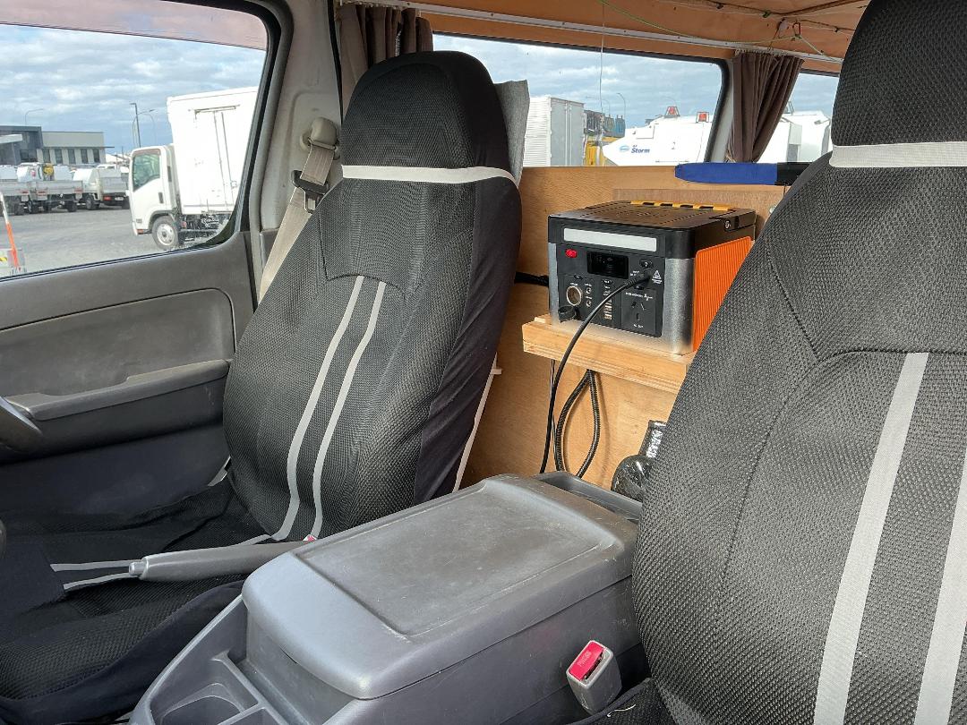 Photo '33' of Isuzu Como Van