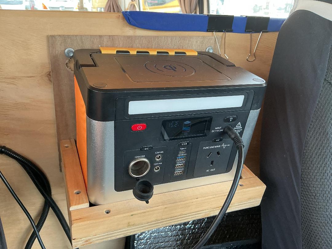 Photo '35' of Isuzu Como Van