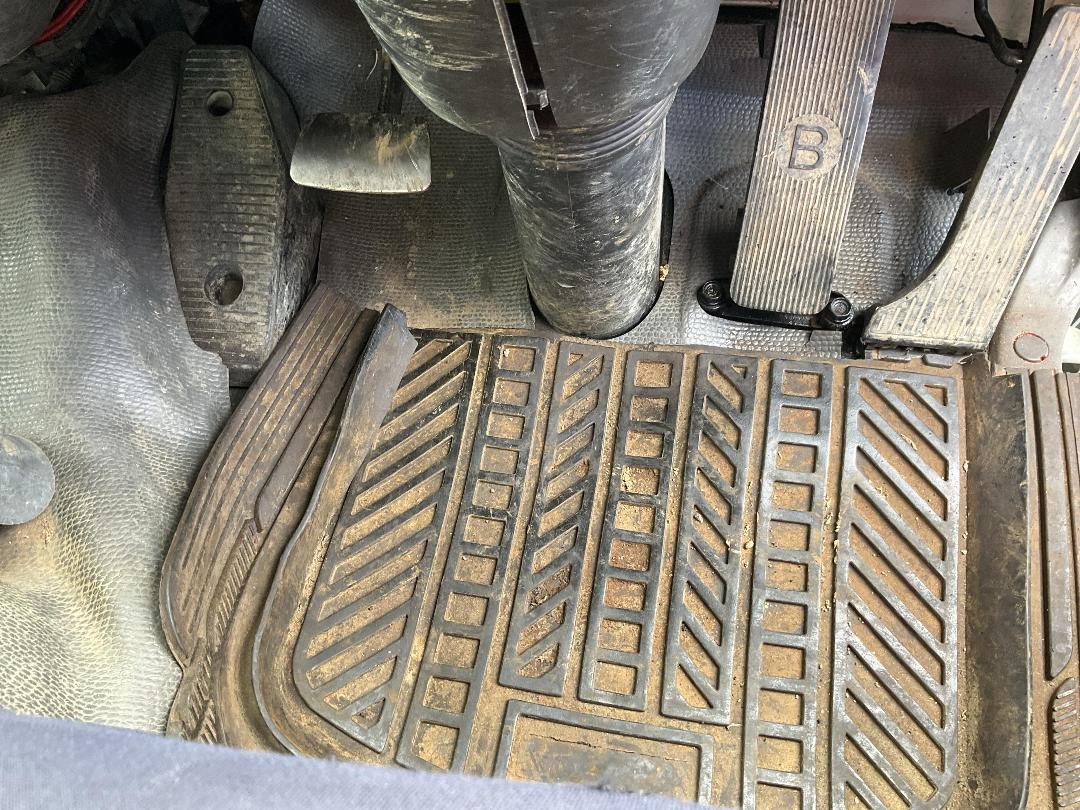 Photo '14' of Isuzu FVR 900 Hydro Excavator