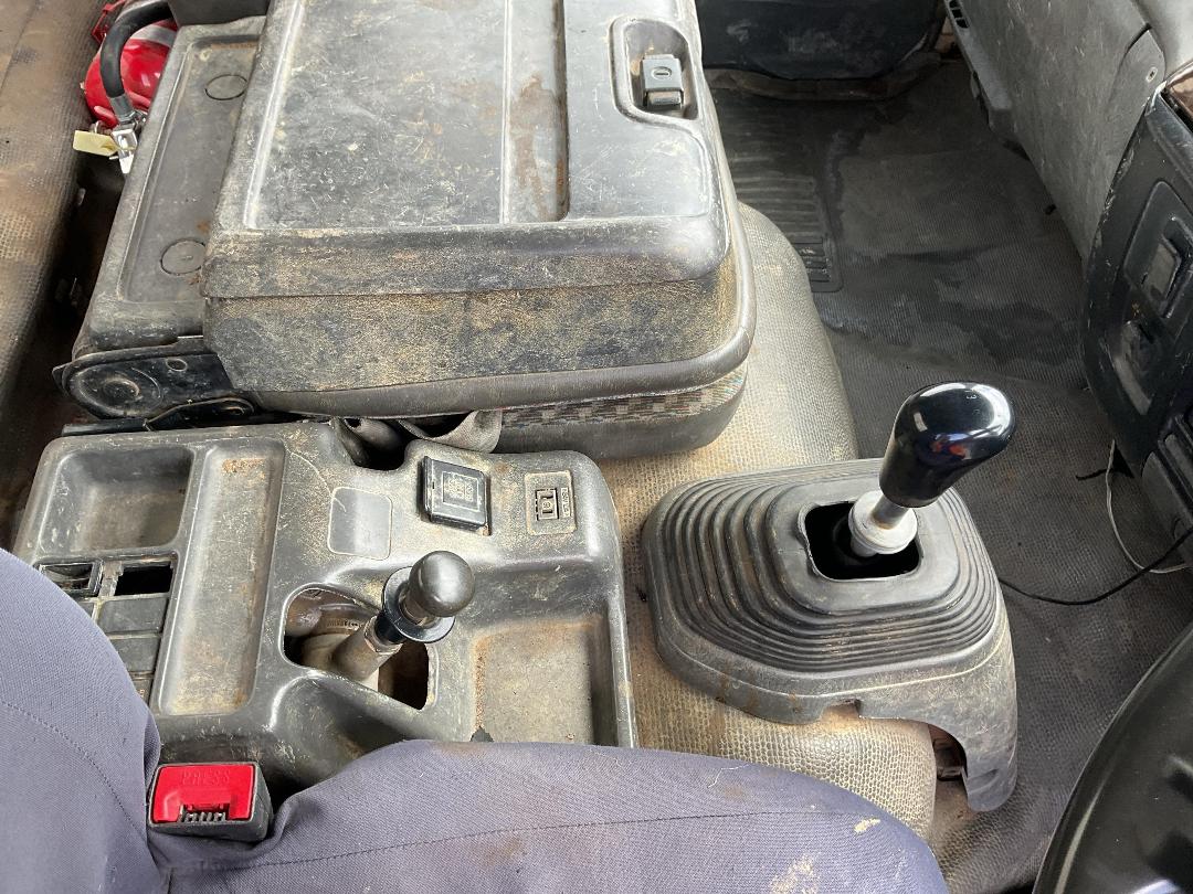 Photo '16' of Isuzu FVR 900 Hydro Excavator