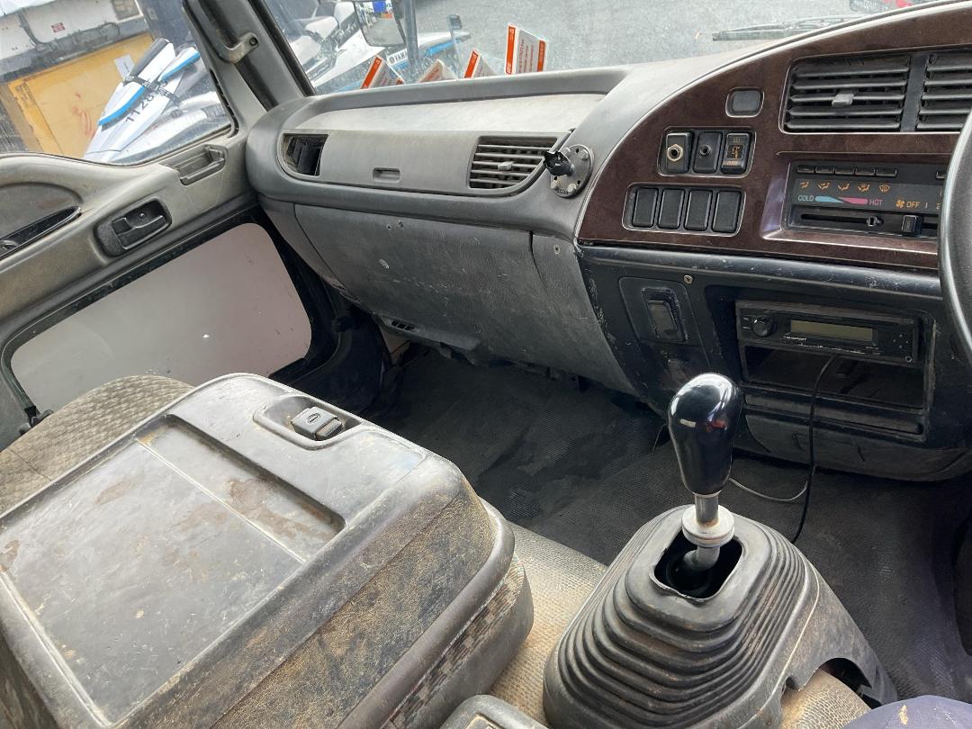 Photo '19' of Isuzu FVR 900 Hydro Excavator