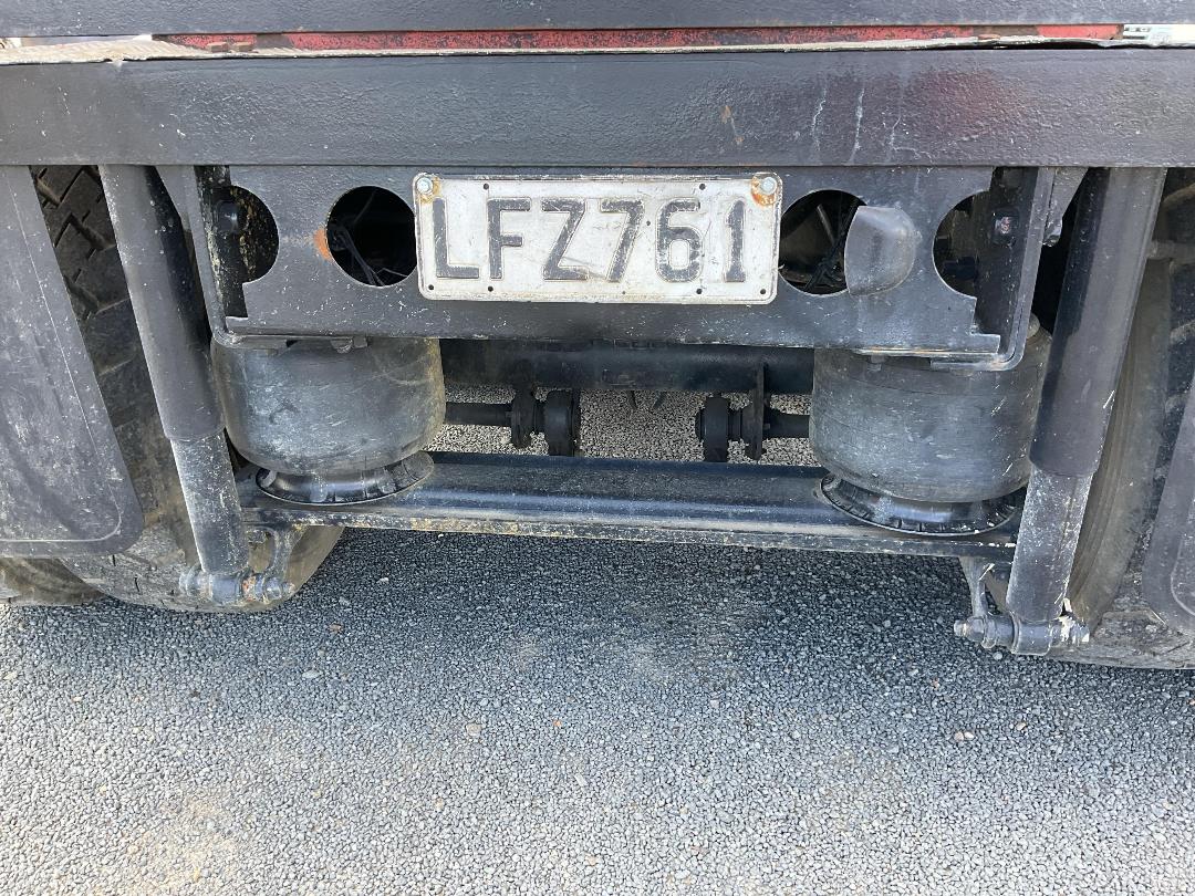 Photo '28' of Isuzu FVR 900 Hydro Excavator