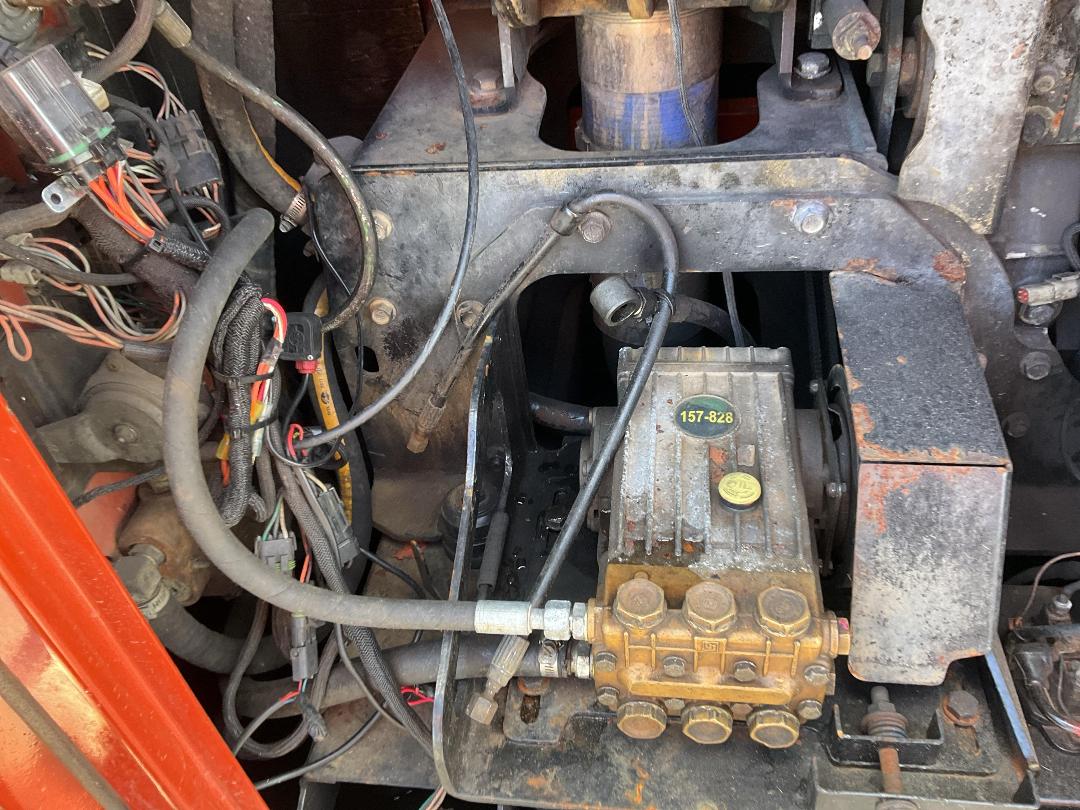 Photo '34' of Isuzu FVR 900 Hydro Excavator