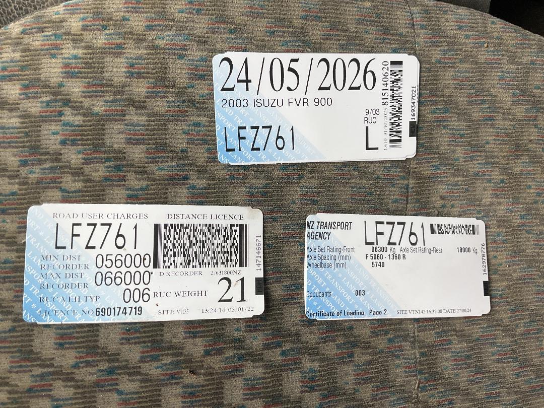 Photo '46' of Isuzu FVR 900 Hydro Excavator