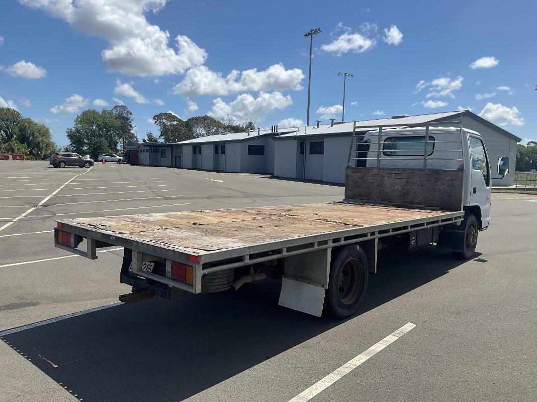 Photo '4' of Isuzu NPR450 4X2 Flat Deck