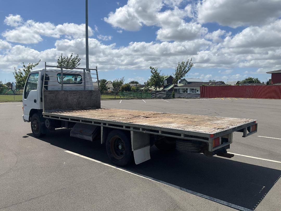 Photo '6' of Isuzu NPR450 4X2 Flat Deck