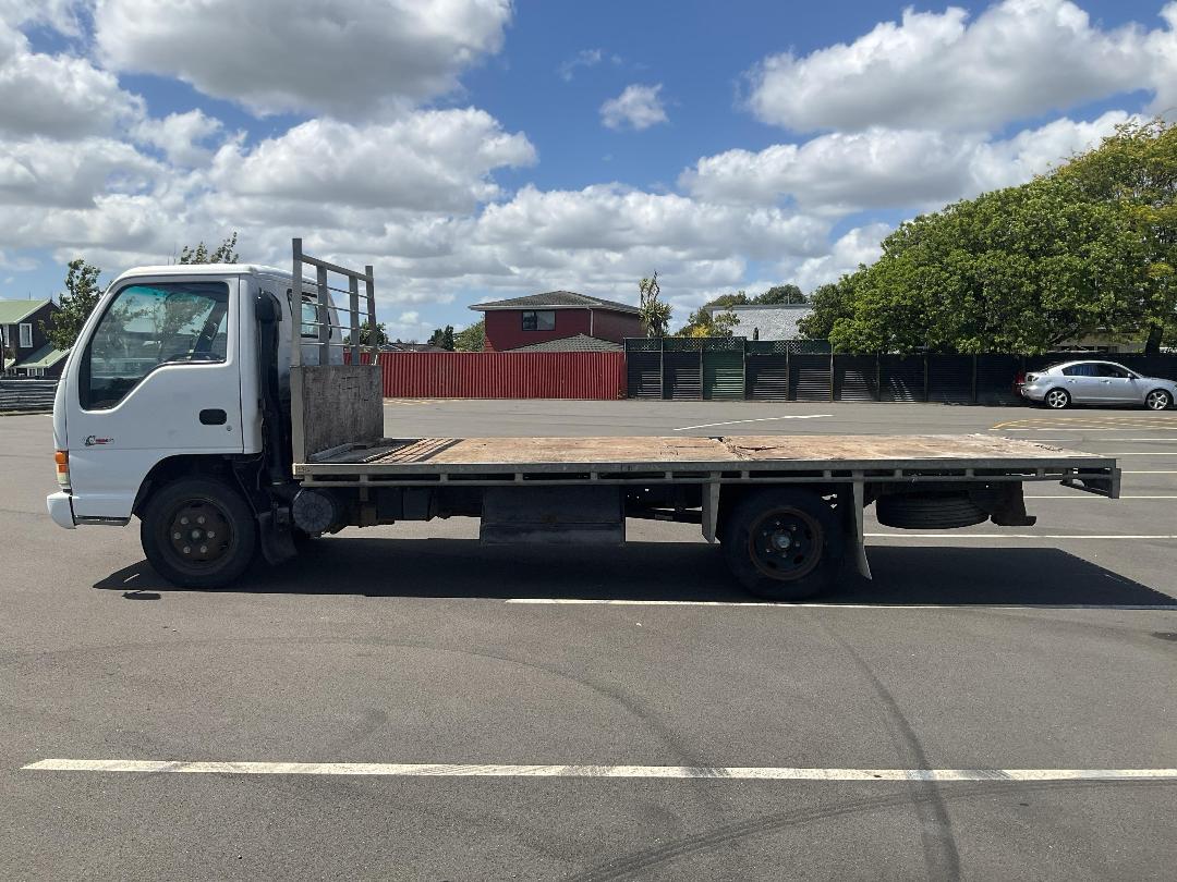 Photo '7' of Isuzu NPR450 4X2 Flat Deck