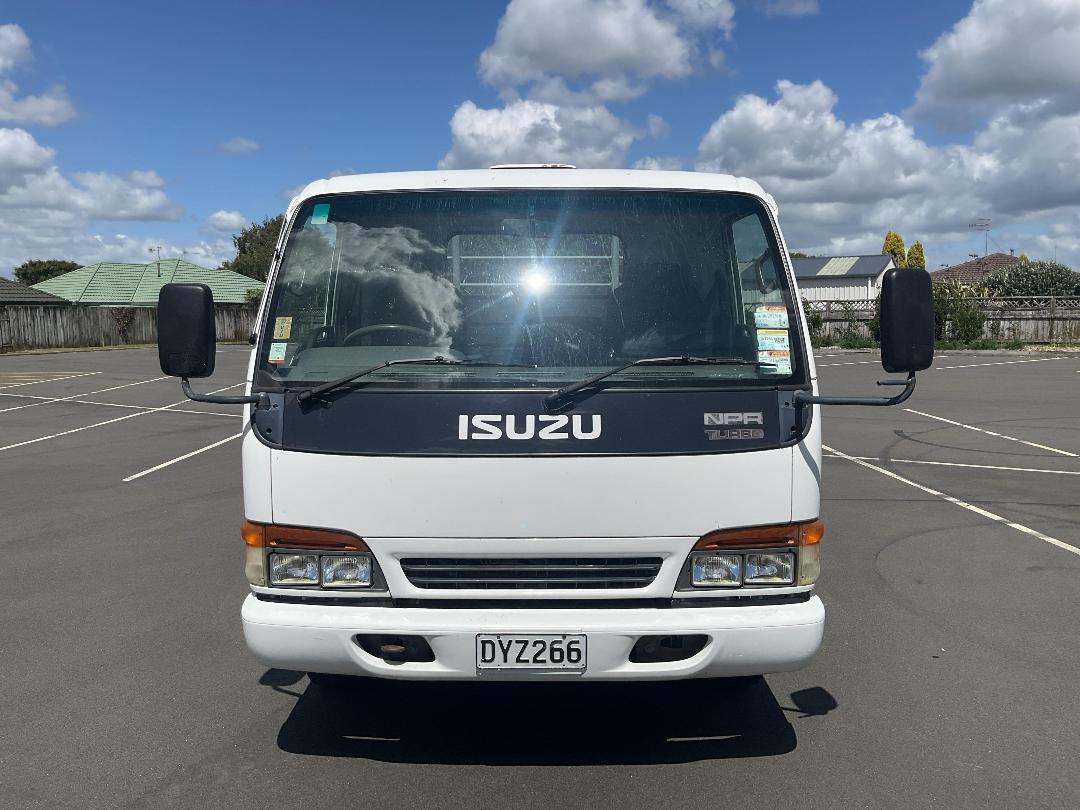 Photo '10' of Isuzu NPR450 4X2 Flat Deck