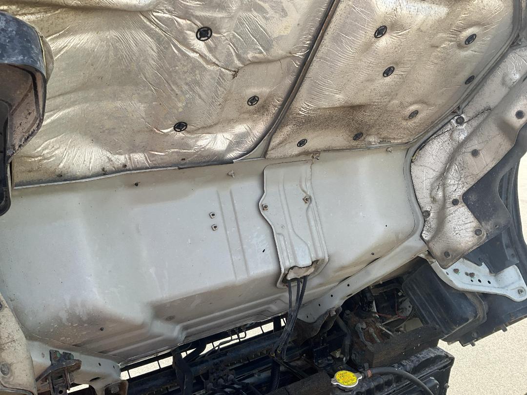 Photo '16' of Isuzu NPR450 4X2 Flat Deck