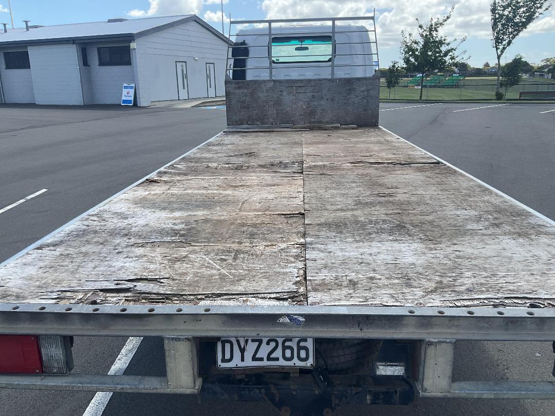 Photo '19' of Isuzu NPR450 4X2 Flat Deck