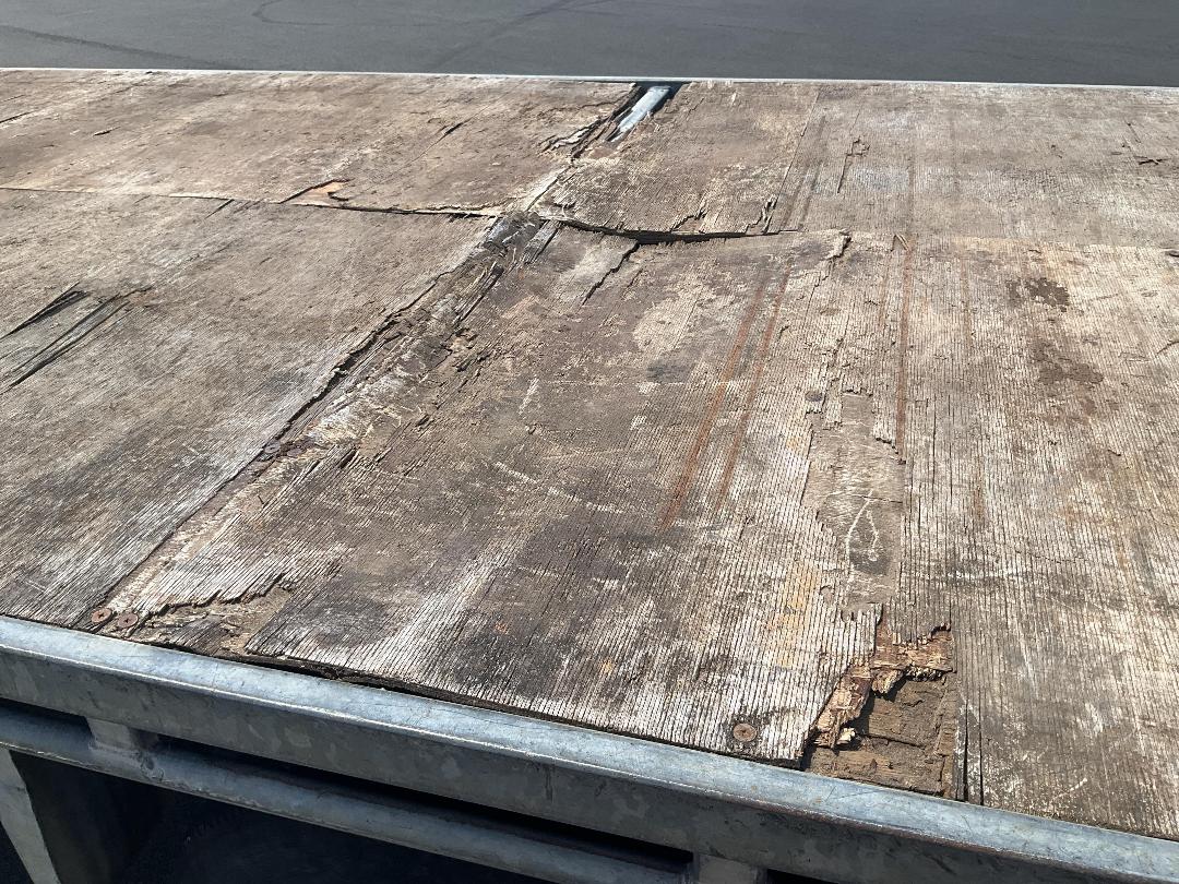 Photo '33' of Isuzu NPR450 4X2 Flat Deck