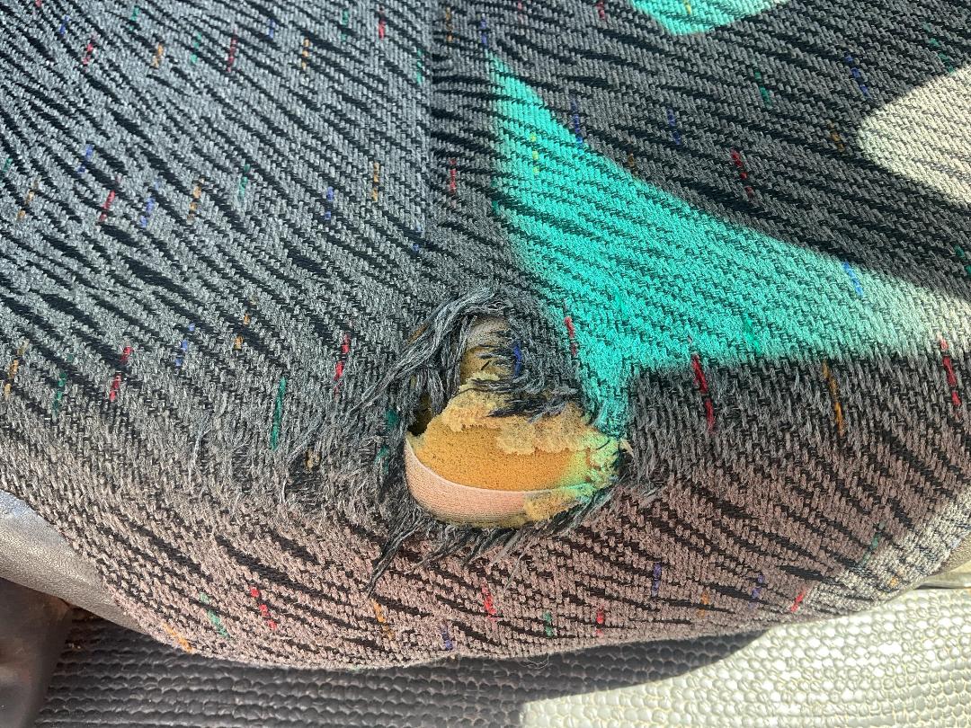 Photo '20' of Isuzu NPR450 4X2 Flat Deck