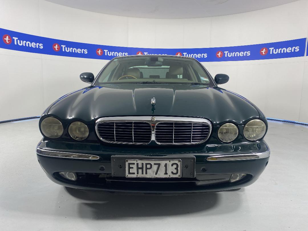 Photo '2' of Jaguar XJ8