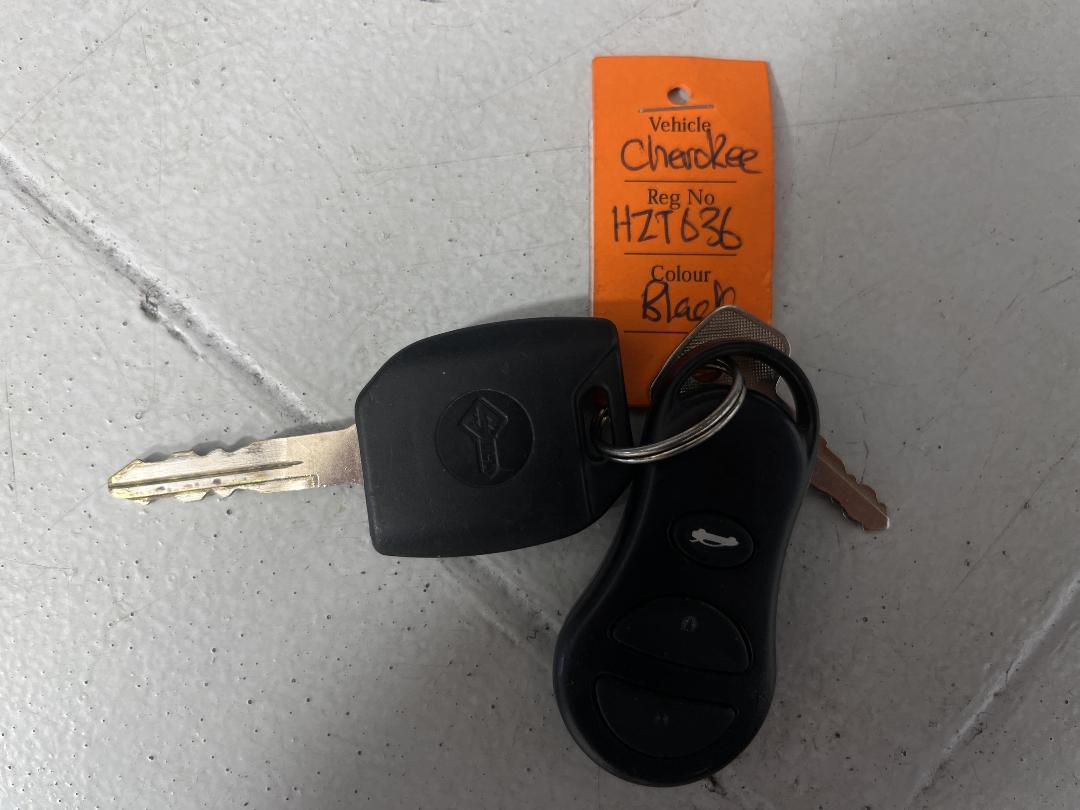 Photo '22' of Jeep Cherokee