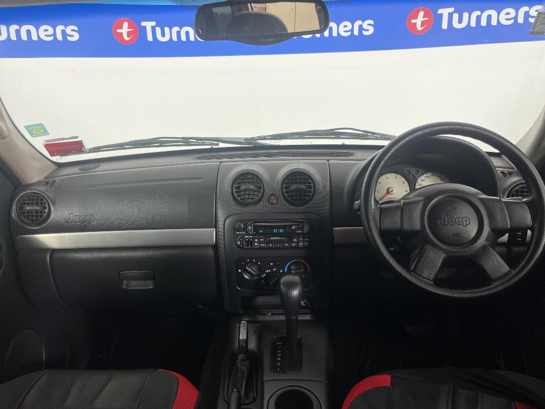 Photo '17' of Jeep Cherokee