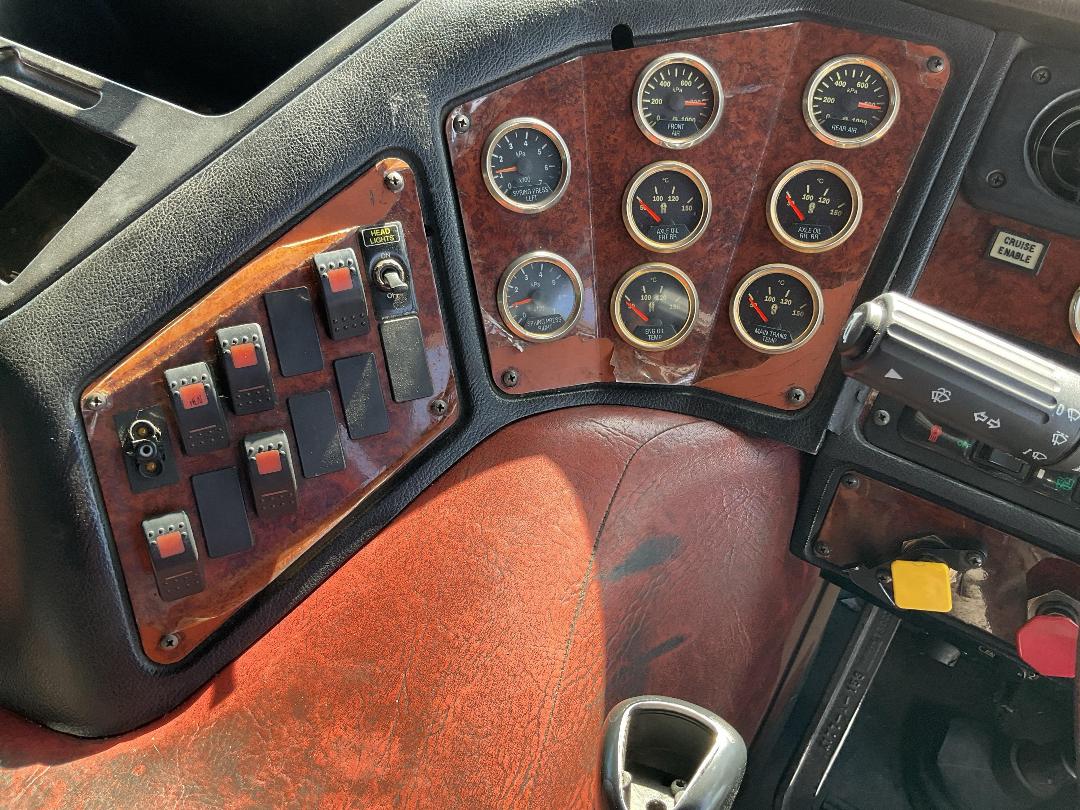 Photo '16' of Kenworth K104 Curtainsider