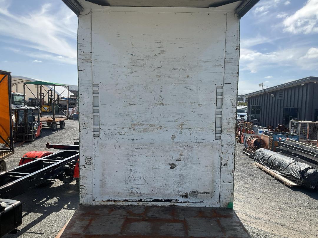 Photo '29' of Kenworth K104 Curtainsider