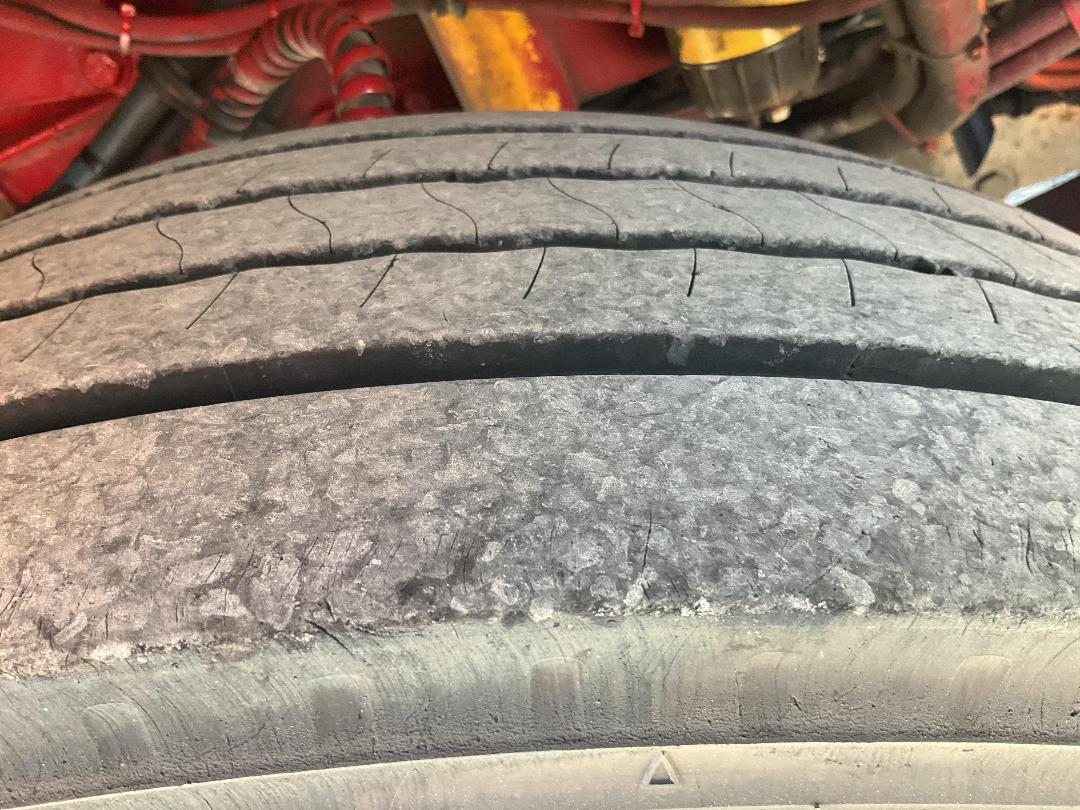 Photo '39' of Kenworth K104 Curtainsider