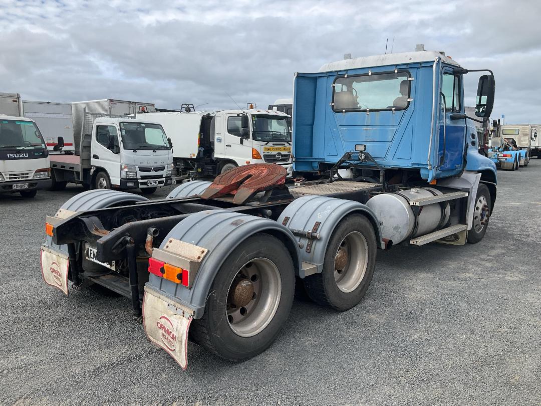 Photo '4' of Mack CX688 RST VISION Tractor Unit
